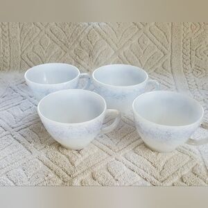 Federal Iridescent Abstract Cups Set 4
